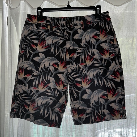 American Eagle Outfitters Other - Men’s AE American Eagle tropical palm tree men’s shorts size 31